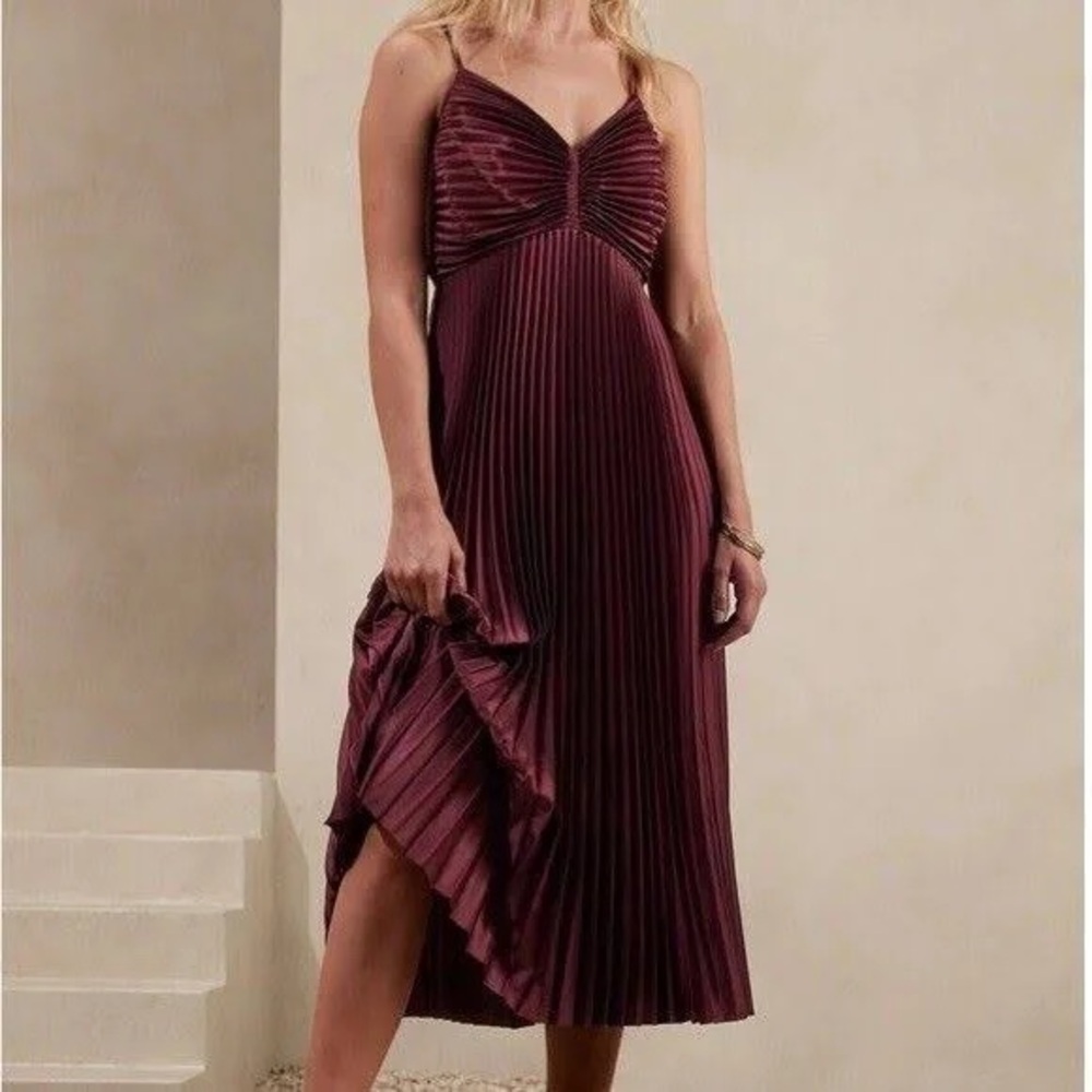 Banana Republic Solaire Pleated Midi Dress